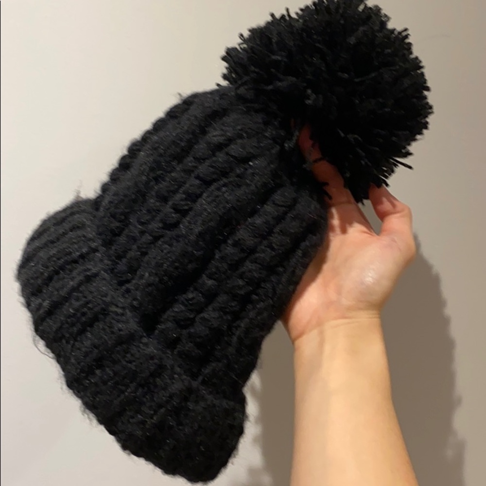 Unisex Winter Knitted Pom Beanie